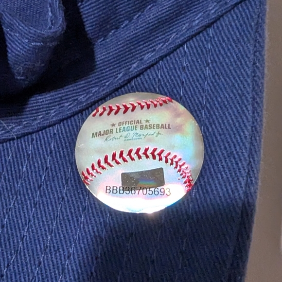 Official LA Dodgers Baseball Hat - Picture 3 of 4